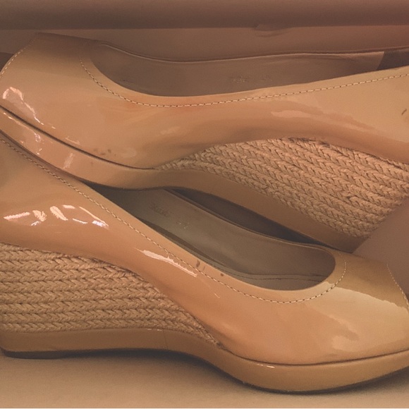 PRADA beige tan nude patent leather wedge heels Espadrilles Women 7.5 shoes - Picture 6 of 8